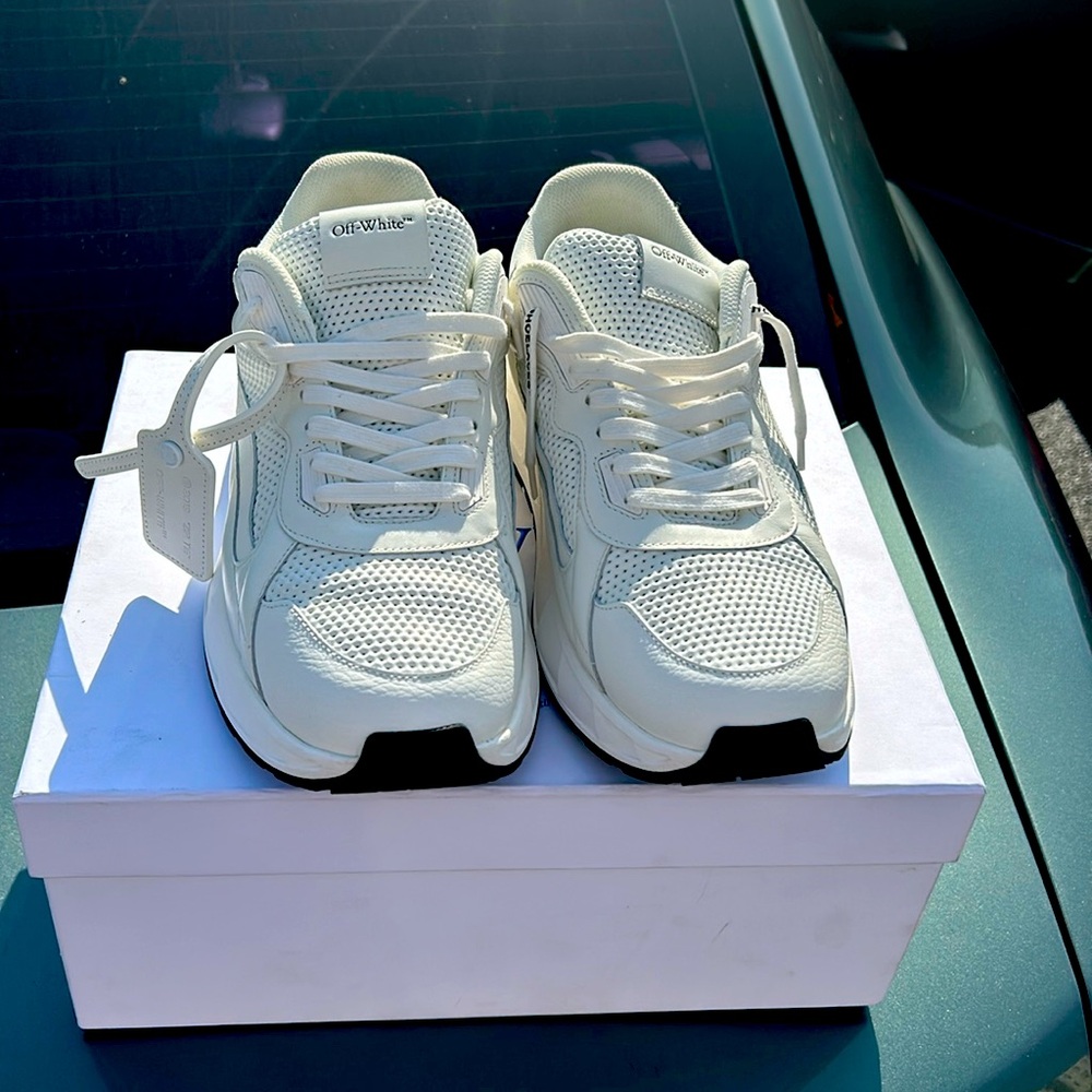 OFF WHITE KICK SNEAKER